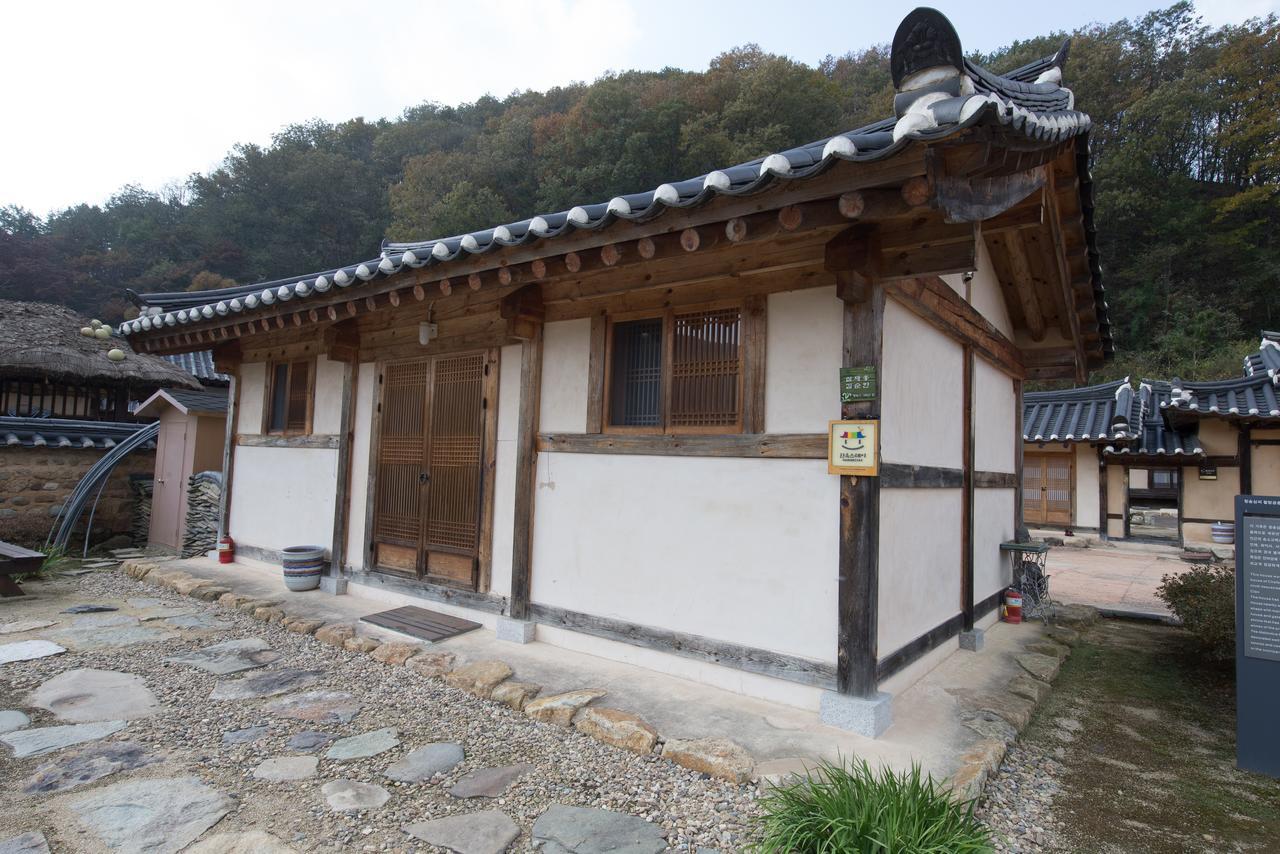 Chalbanggong Jongtaek Hotell Cheongsong Exteriör bild